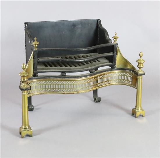 A George III brass and cast iron fire grate, W.2ft 7in. H.1ft 10.5in.